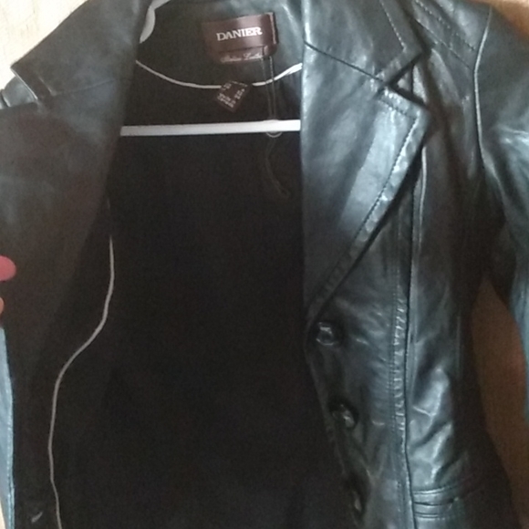 Jacket - Picture 5 of 7